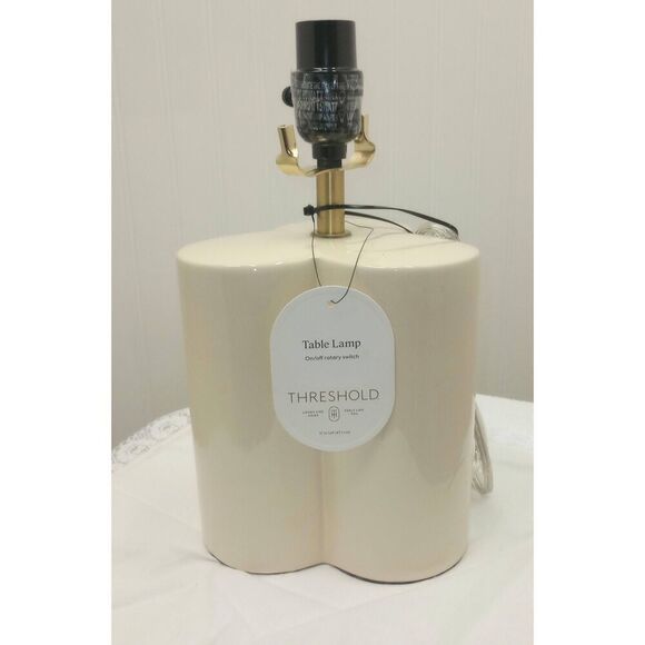 New with Tags Threshold beige multi-lobe abstract table lamp no shade lamp only - Picture 1 of 7